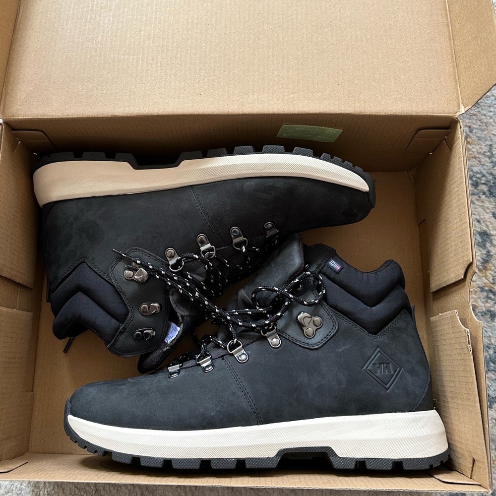 Helly Hansen Men’s Coastal Hiker Boots Size 11